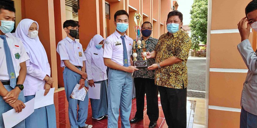 PESTA RAKYAT HUT RI KE-76 MAN 2 BANYUMAS VIRTUAL