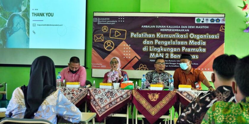 PELATIHAN KOMUNIKASI ORGANISASI  DAN PENGELOLAAN MEDIA DI LINGKUNGAN PRAMUKA MAN 2 BANYUMAS