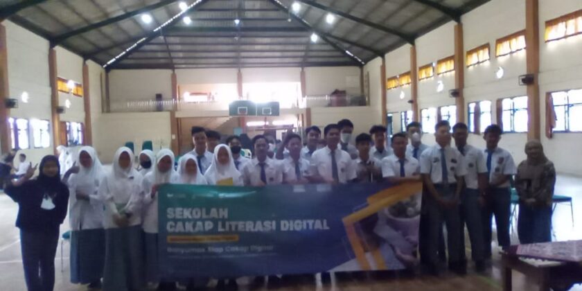 Nobar Webinar Siberkreasi Digital dengan tema “Pelajar dan Prestasi di Ruang Digital”