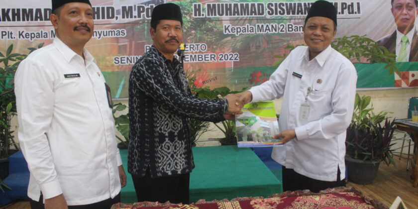 SERAH TERIMA JABATAN KEPALA MAN 2 BANYUMAS