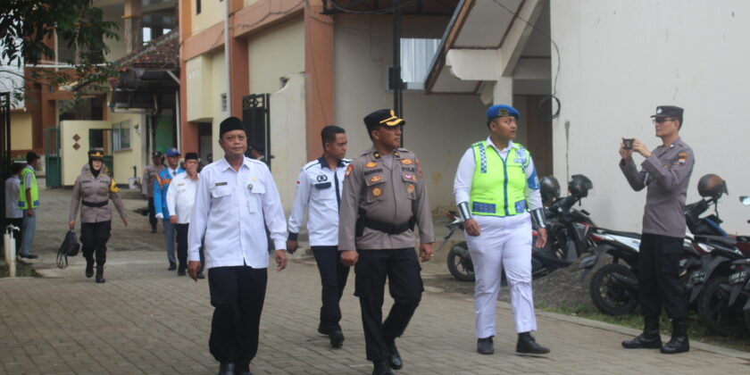 Program Police Goes to School