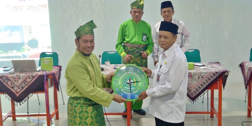 STUDI TIRU MA HASANAH KOTA PEKANBARU DI MAN 2 BANYUMAS