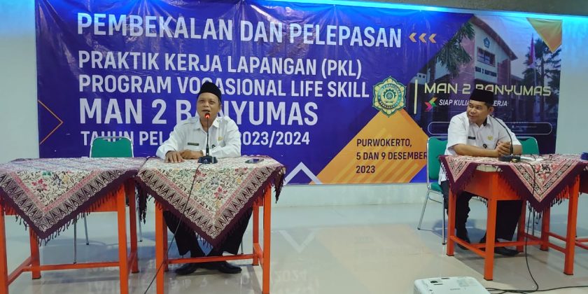 Kepala Madrasah Beri Materi pada Kegiatan Pembekalan dan Pelepasan PKL Program Vocasional Life Skill