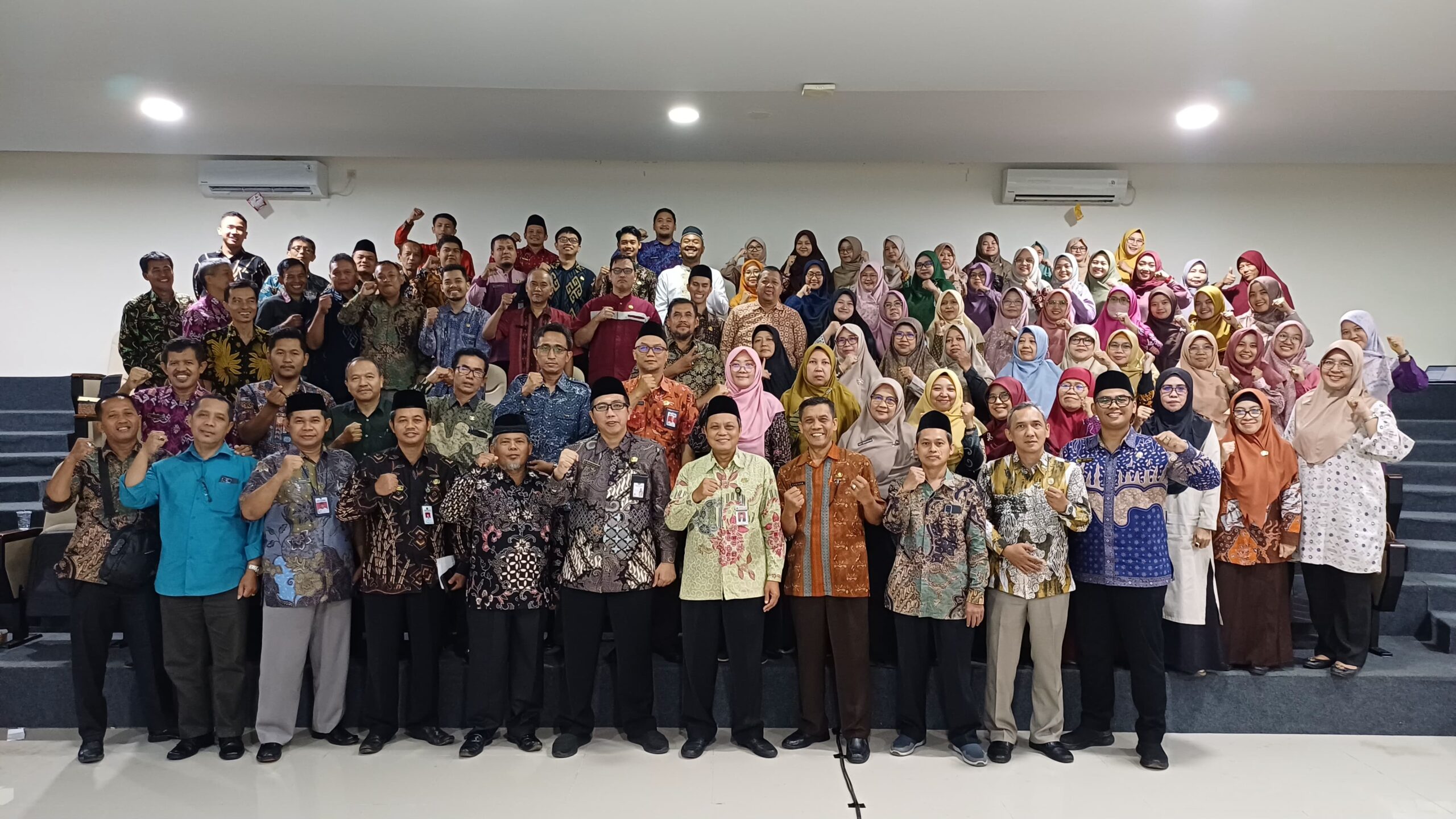 Kasi Pendma Kan.Kemenag Kabupaten Banyumas Membuka Kegiatan Workshop Pengembangan Kurikulum di MAN 2 Banyumas