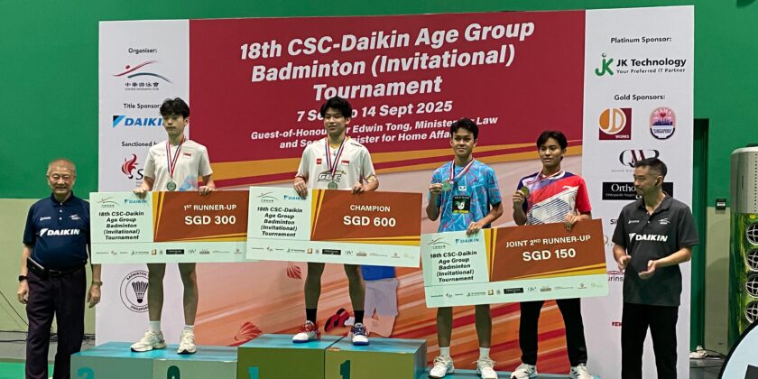 RAIH PRESTASI INTERNASIONAL, SISWA MAN 2 BANYUMAS SABET JUARA III BADMINTON SINGAPURA