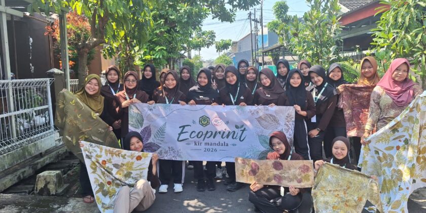Jejak Alam di Atas Kain: Karya Ilmiah Terapan Siswa MAN 2 Banyumas Dukung SDGs melalui Ecoprint Eucalyptus