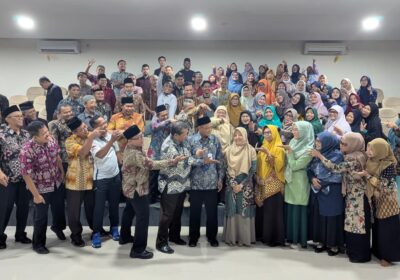 Purna Tugas Penuh Khidmat: MAN 2 Banyumas Lepas Dra. Umiati Setelah 31 Tahun 8 Bulan Mengabdi