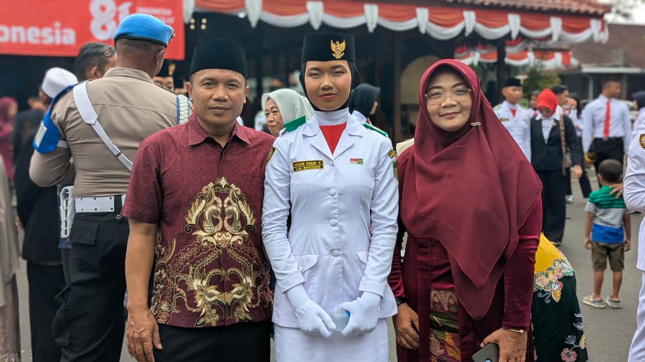 Harumkan Nama Madrasah, Murid MAN 2 Banyumas Sukses Tunaikan Tugas Paskibraka Kabupaten pada HUT ke-81 RI